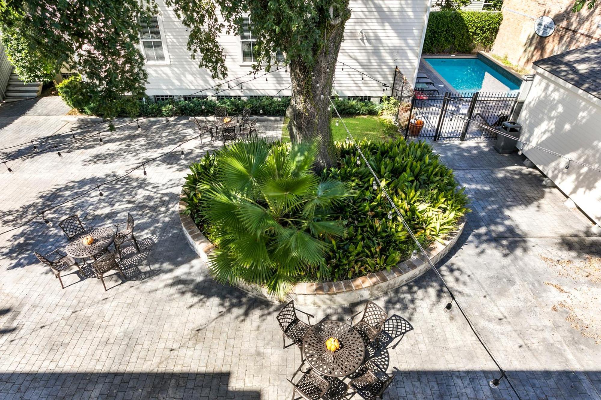 Amazing 3Br Cottage Off St Charles With Pool New Orleans Bagian luar foto